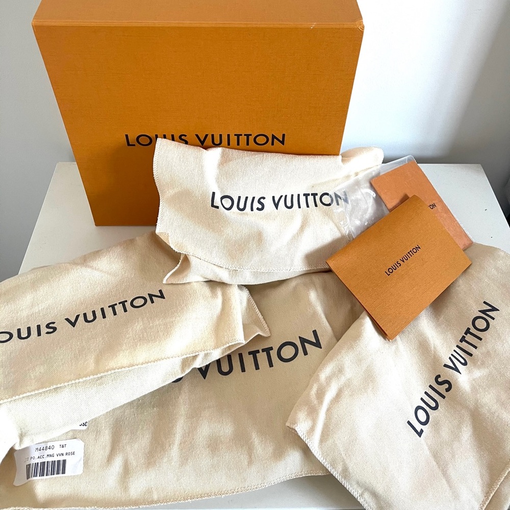 Authentic Louis Vuitton pink Pochette - Picture 12 of 17